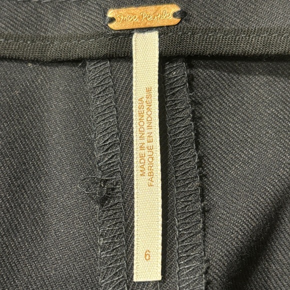 Free People high Rise Wide Leg Pleated Pants Woman’s Black Color Size 6 - Picture 3 of 10